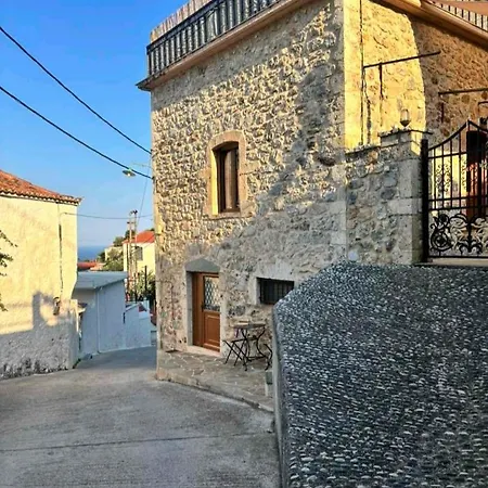 Tsakona, A Stone-built House On The Petousis Farm In Pragmatefti Leonídion